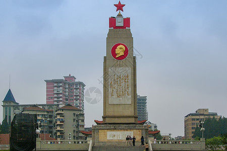 武汉英雄武汉汉口江滩英雄纪念碑背景