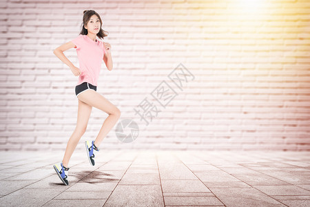 美女跑步减肥图片