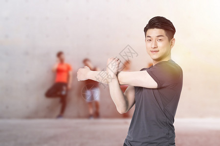 男子江边运动健身男子室外健身设计图片