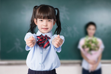 学生送花感恩老师设计图片