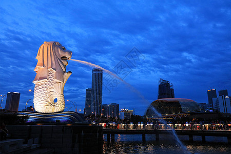 新加坡地标鱼尾狮背景图片