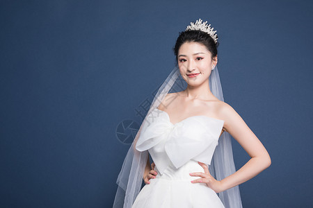 皇冠长发美女甜美女生婚纱照背景