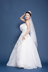 穿婚纱的幸福新娘背景图片