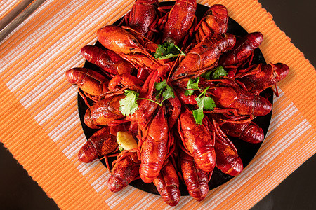 武汉人夏天最爱的美食小龙虾背景图片