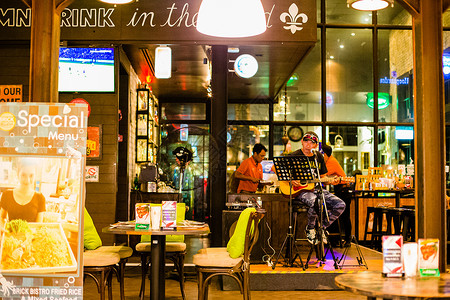 想唱就唱曼谷夜市酒吧背景
