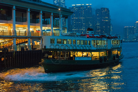 香港中环码头香港天星小轮背景