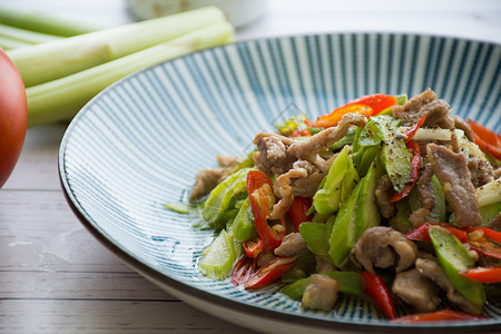 芦笋炒肉丝青菜炒肉高清图片