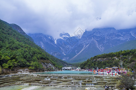 丽江玉龙雪山白水河背景图片