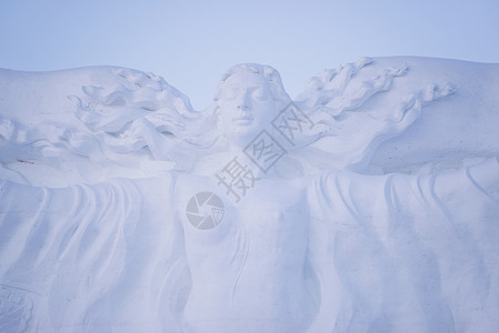 长春雪吉林，长春著名旅游景点净月潭的雪雕。背景