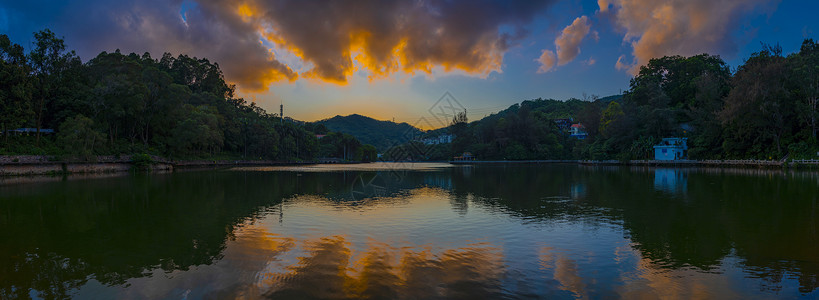 银水火焰云的银湖背景