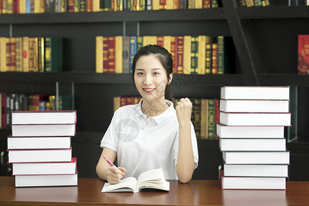 学习刻苦女学生高考复习背景