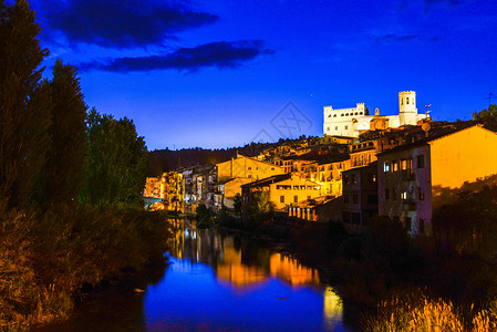 桑巴尔西班牙阿拉贡地区中世纪古镇巴尔德罗夫雷斯背景