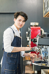 咖啡馆咖啡师图片