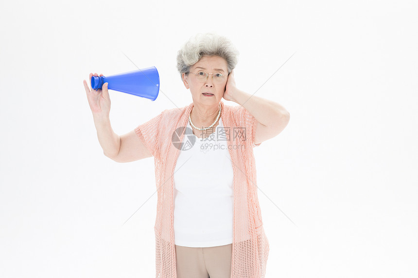 老年奶奶拒绝噪音图片