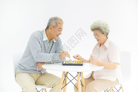 老人理财管理老年人下棋背景