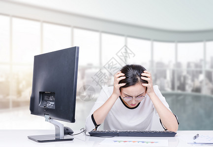 女性头痛烦恼工作压力设计图片
