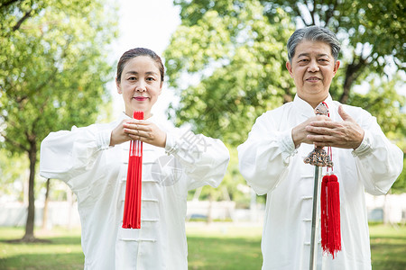 老年人太极锻炼图片