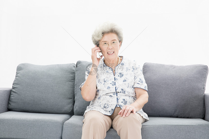 老年奶奶 打电话图片