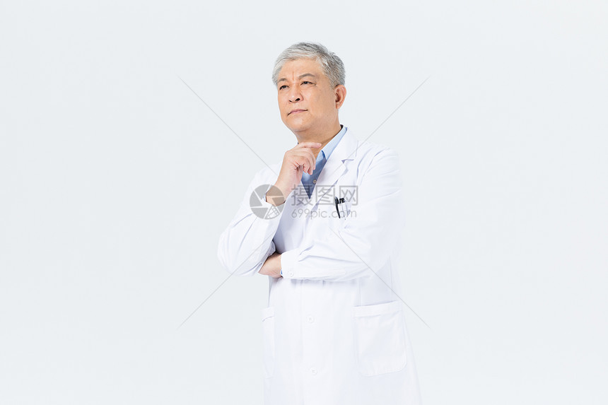 老年男性医生形象图片