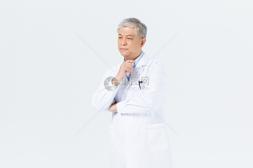 老年男性医生形象图片