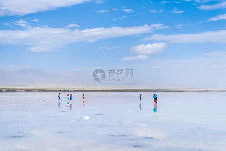 青海茶卡盐湖风光图片