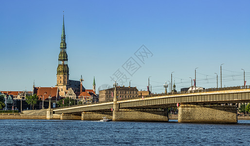 多瑙河畔上的历史文化名城拉脱维亚里加圣彼得堡大教堂高清图片