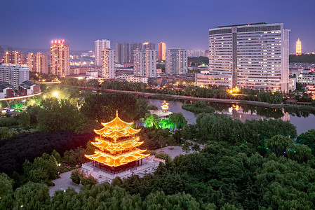 沂蒙邻水生态小城沂水城市湿地夜景背景图片