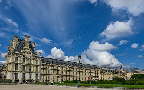 巴黎卢浮宫建筑外观高清图片