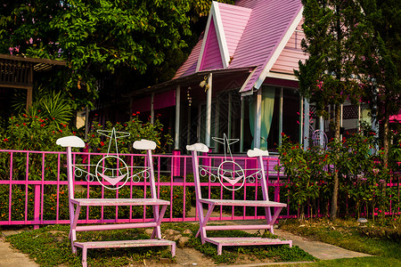 粉房子拜县粉色小屋背景