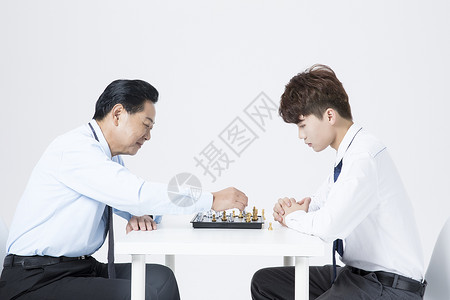 商务人士下棋图片