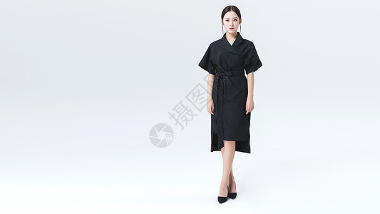 好看的衣服性冷淡美女服装背景