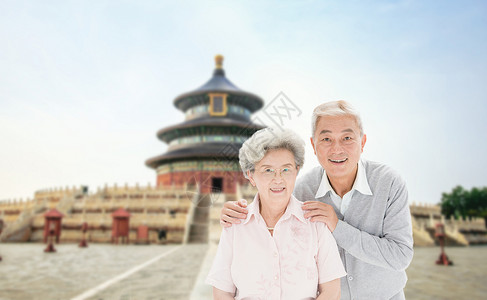老年人一起拍照老年人旅游设计图片