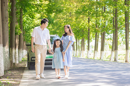 车找人小素材一家三口汽车旅游背景