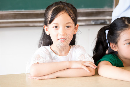 小学生校园生活图片