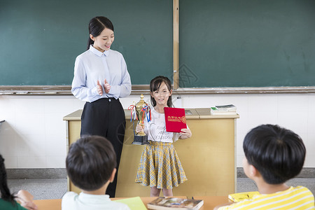 女老师学生颁奖背景图片