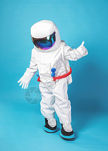 儿童穿太空服背景图片
