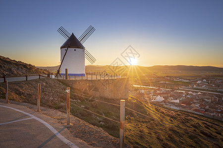 西班牙唐吉可德风车小镇图片