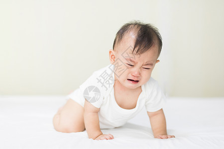 婴儿宝宝哭闹背景图片
