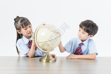 地理学科儿童学习地球仪背景