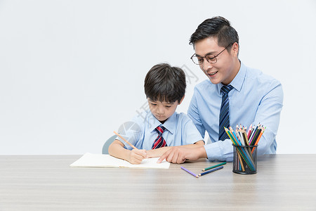 老师教学生画画学习背景图片