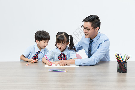 老师和孩子一起学习背景图片