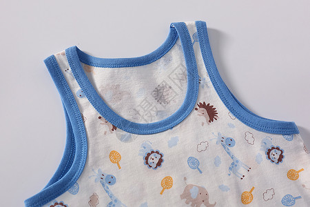 婴儿装装衣服的篓子高清图片