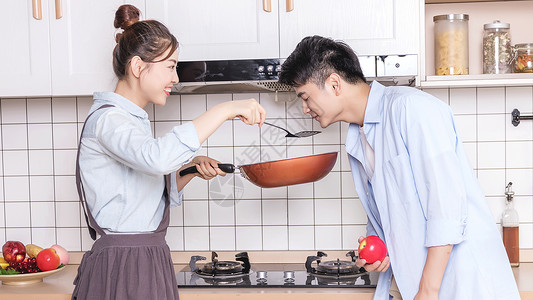 情侣厨房做饭背景图片