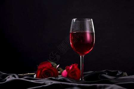 红酒高脚杯情人节玫瑰酒高清图片