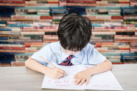 小学生烦恼学习压力设计图片