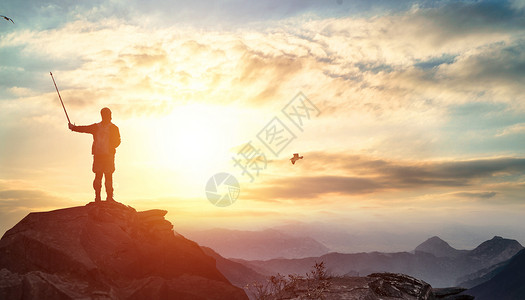 登山者 背景图片