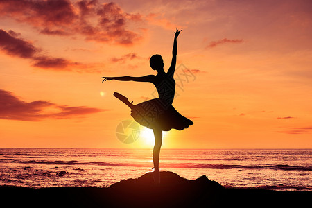 平衡练习夕阳下跳芭蕾设计图片