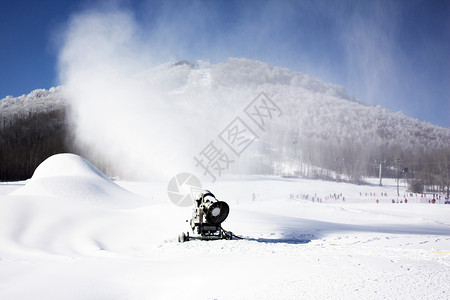 滑雪机长白山的吹雪机背景