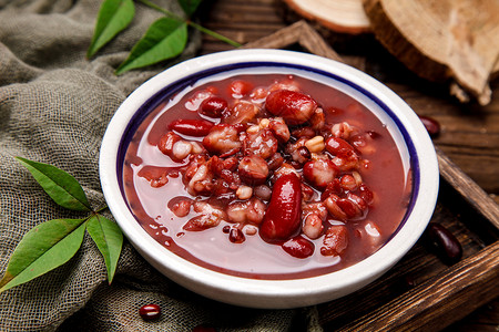 红豆薏米杂粮粥高清图片