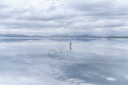 天空之镜茶卡盐湖图片